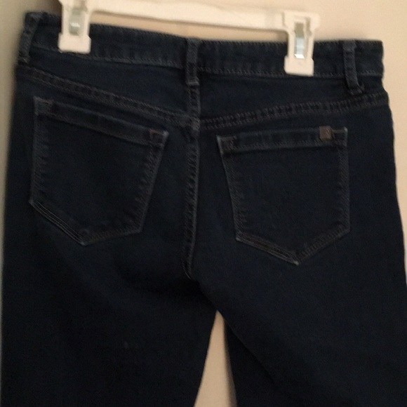 Vera Wang skinny jean. Dark blue denim - Picture 2 of 3